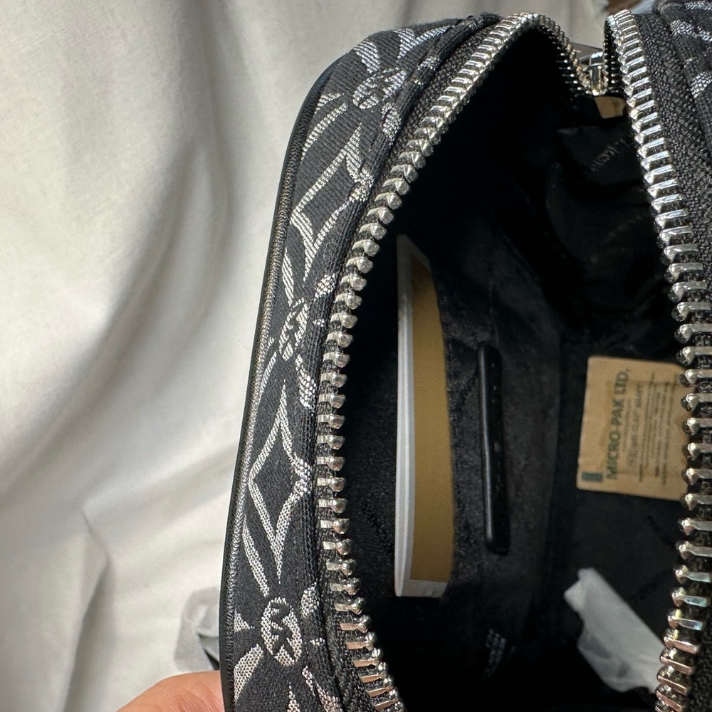 Michael Kors Black and Silver Cross Body Bag - Picture 3 of 6